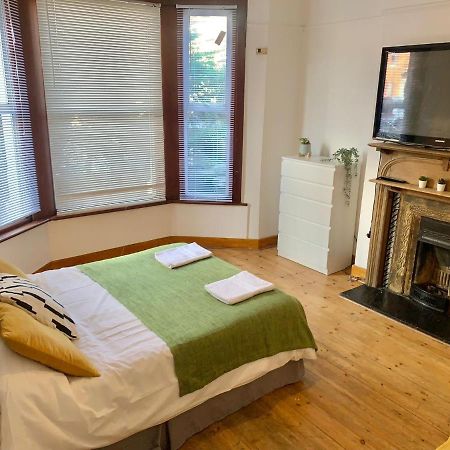 Balham, South London Spacious Guest House 1, 6 Rooms Available Ngoại thất bức ảnh