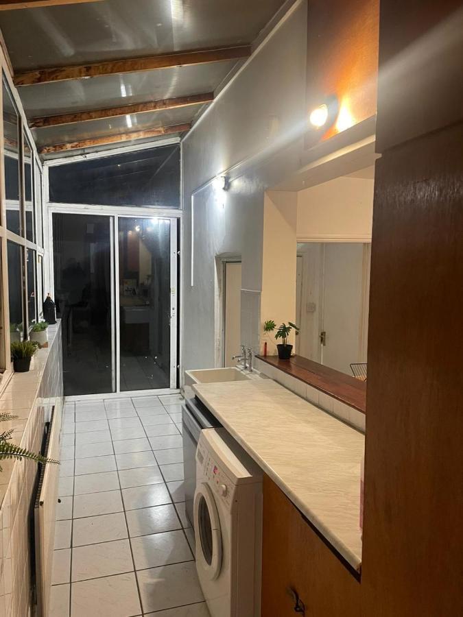 Balham, South London Spacious Guest House 1, 6 Rooms Available Ngoại thất bức ảnh