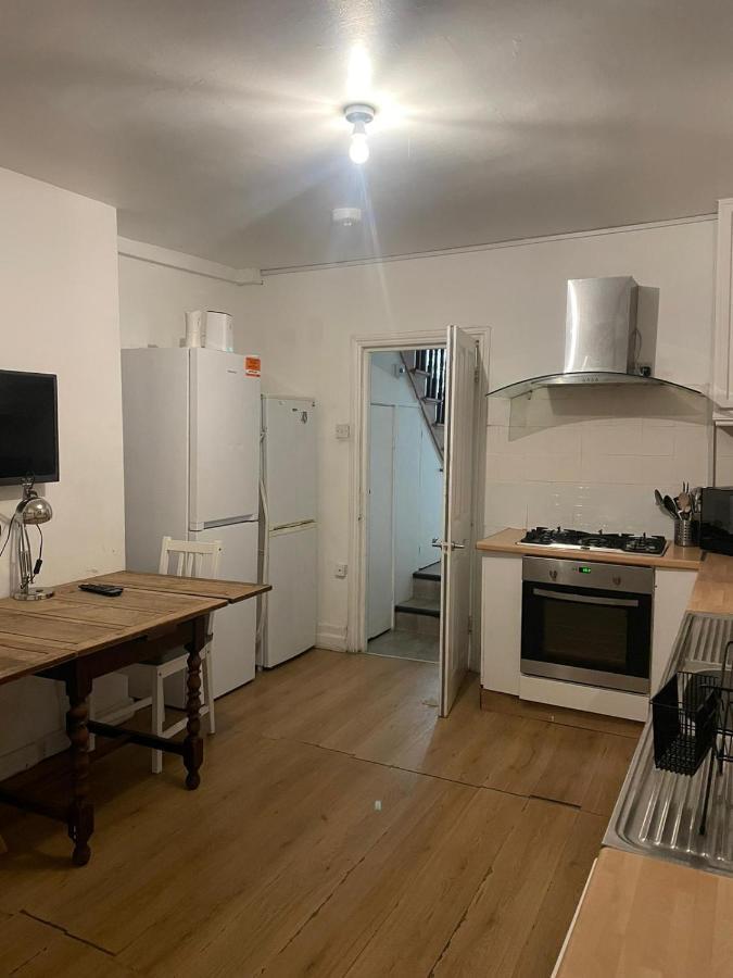 Balham, South London Spacious Guest House 1, 6 Rooms Available Ngoại thất bức ảnh